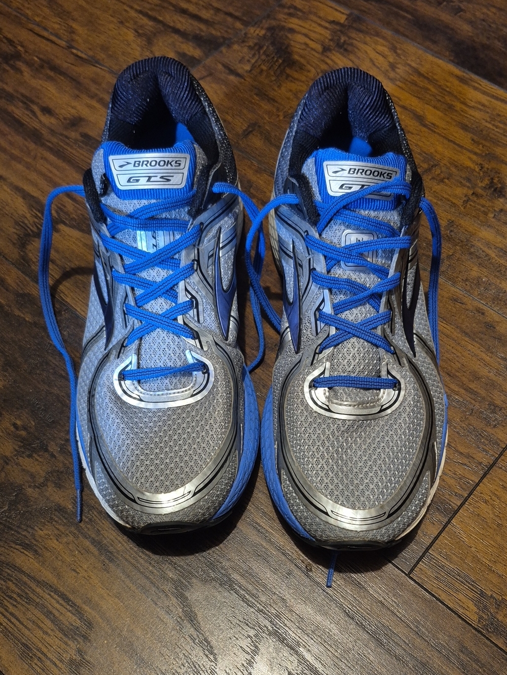 Brooks Men's Running Shoes in Gray and Blue